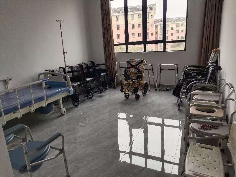 图为社区免费辅具使用共享点